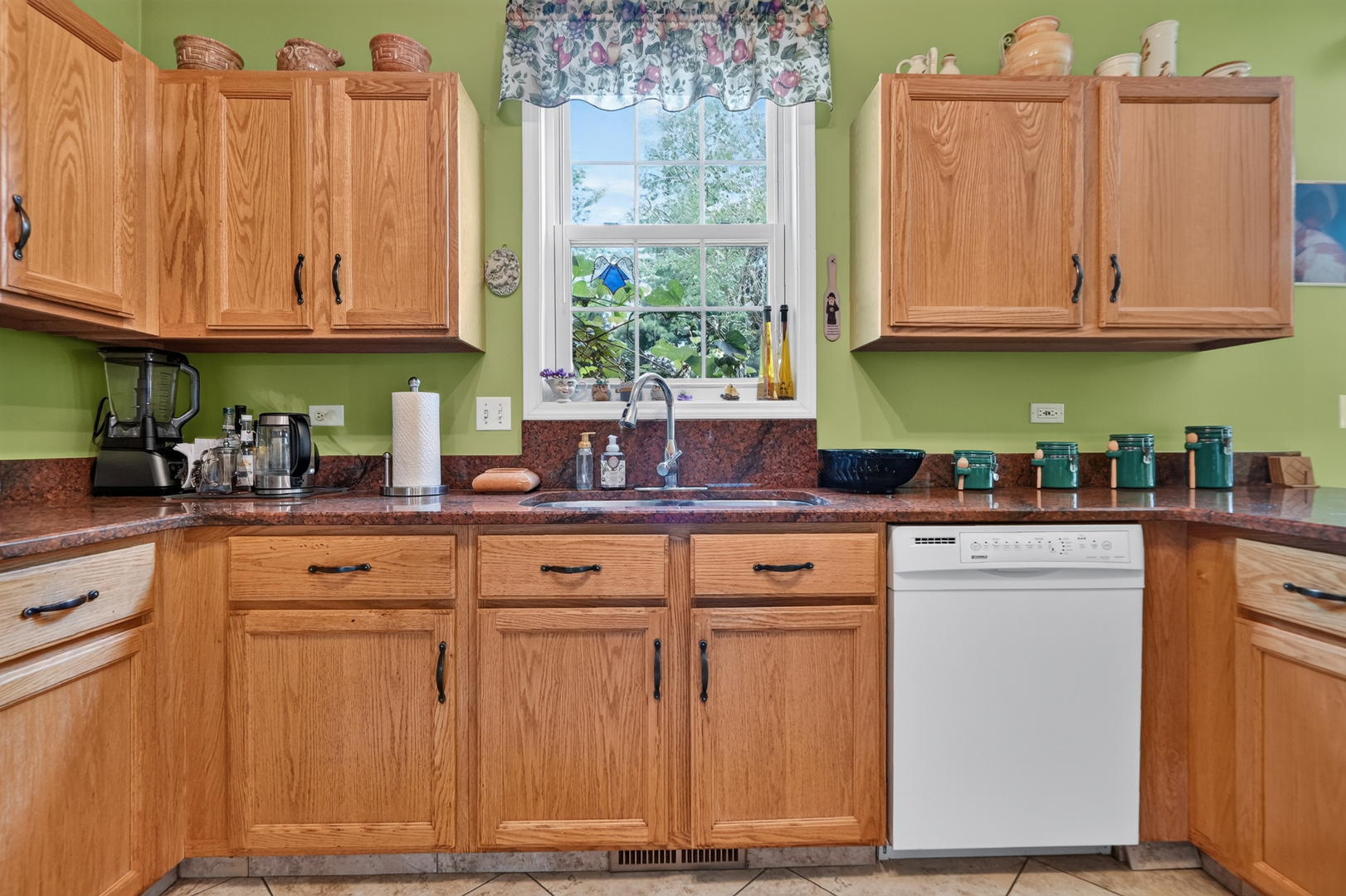 531 Springwood Avenue Property Photo 8