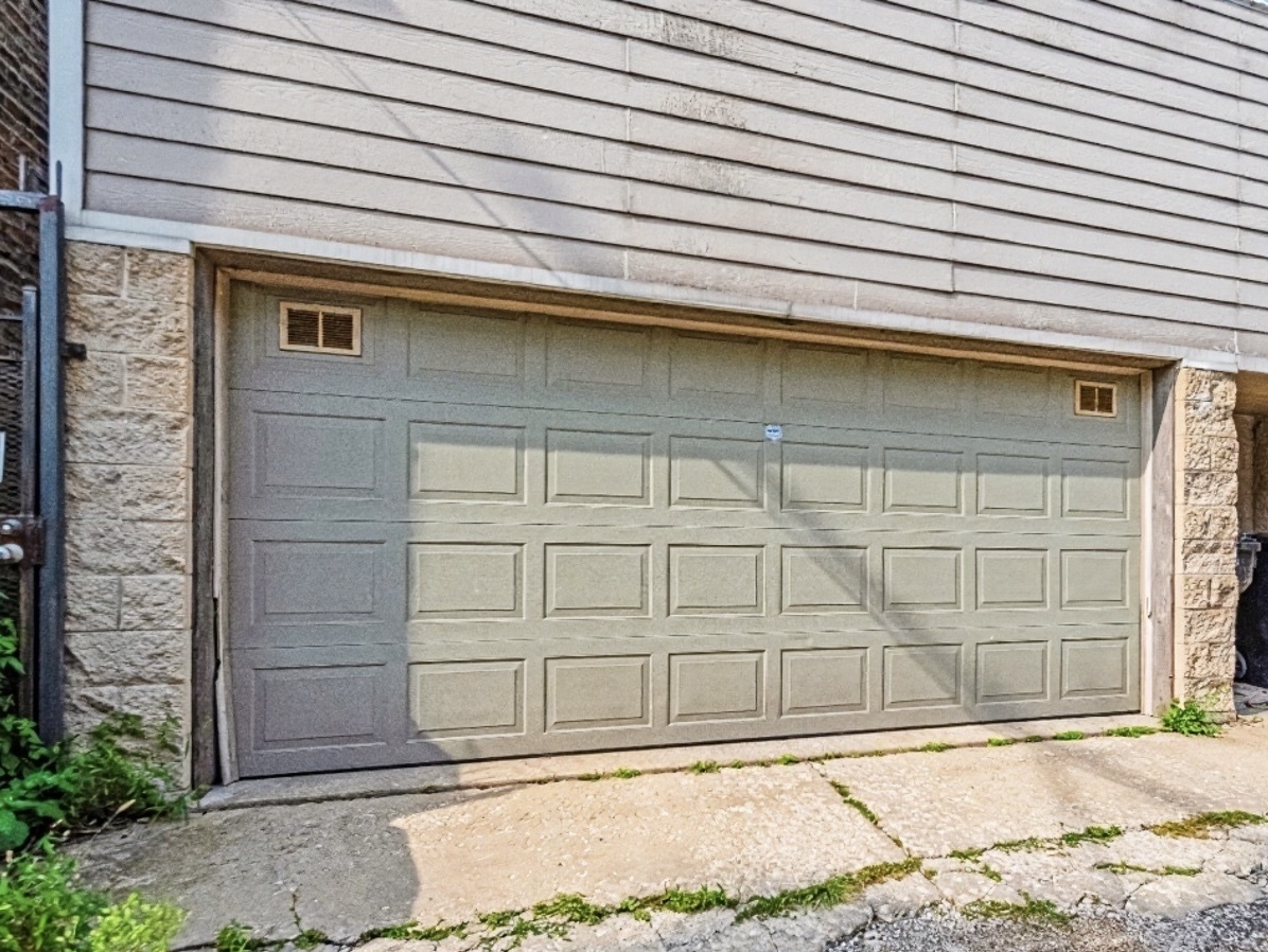 2027 W Race Avenue 1w Property Photo 26