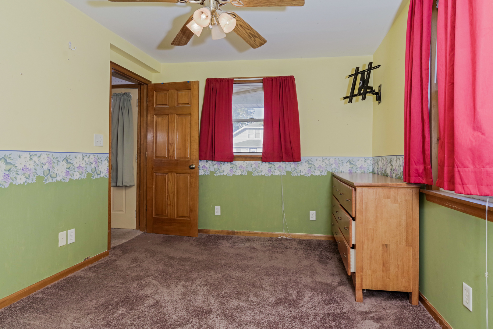 208 N Main Street Property Photo 13