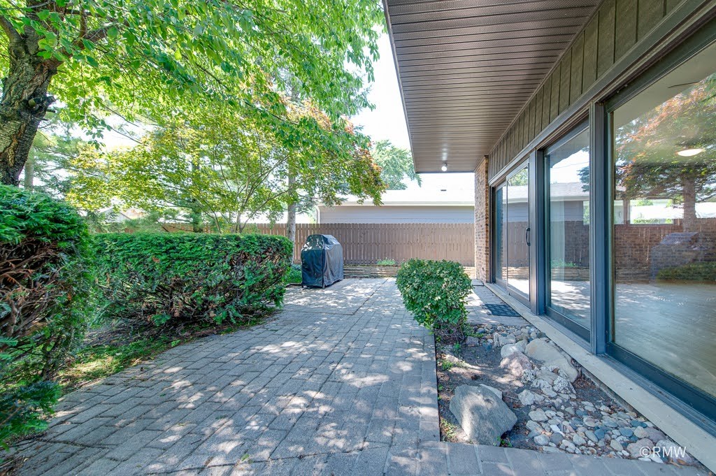 535 E Turner Avenue Property Photo 3