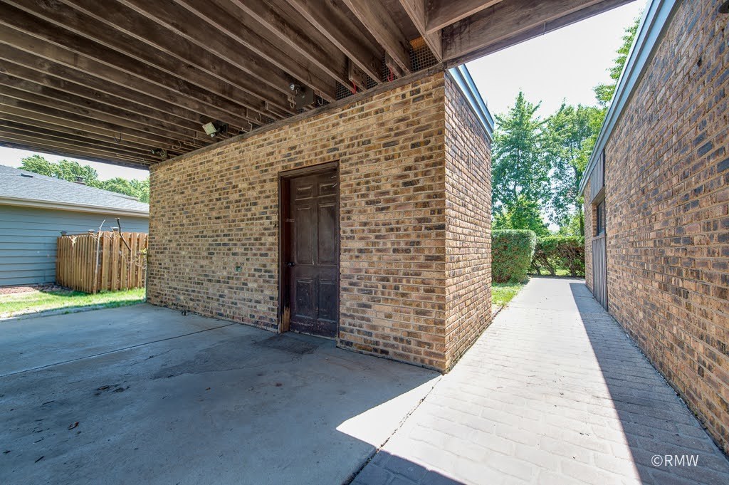 535 E Turner Avenue Property Photo 5
