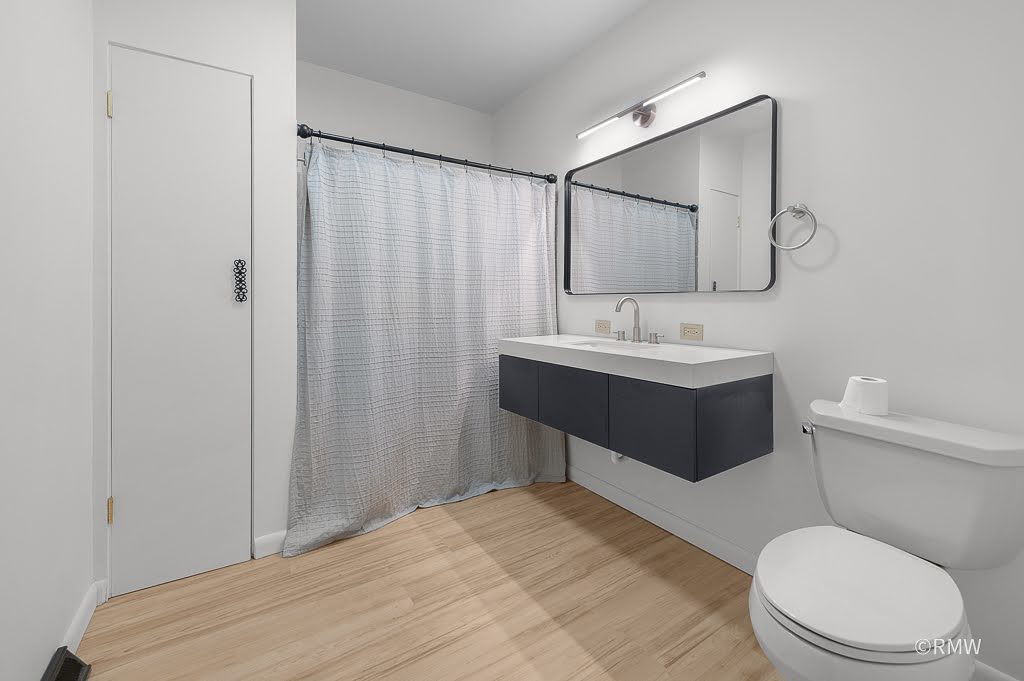 535 E Turner Avenue Property Photo 17