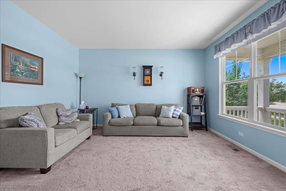 1554 Star Grass Circle Property Photo 4