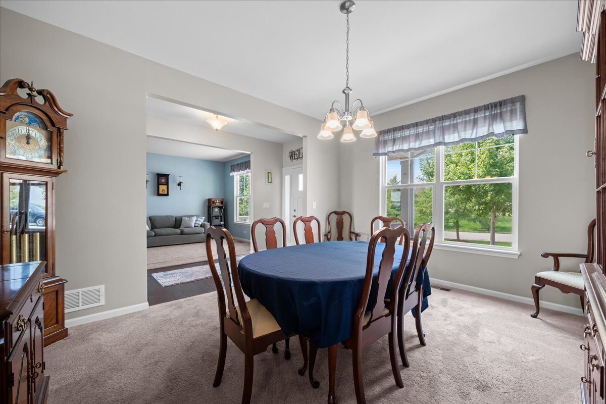 1554 Star Grass Circle Property Photo 6