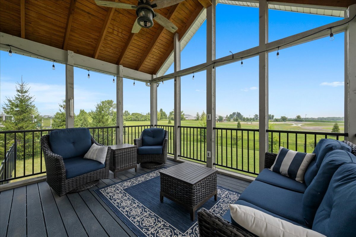 1554 Star Grass Circle Property Photo 13