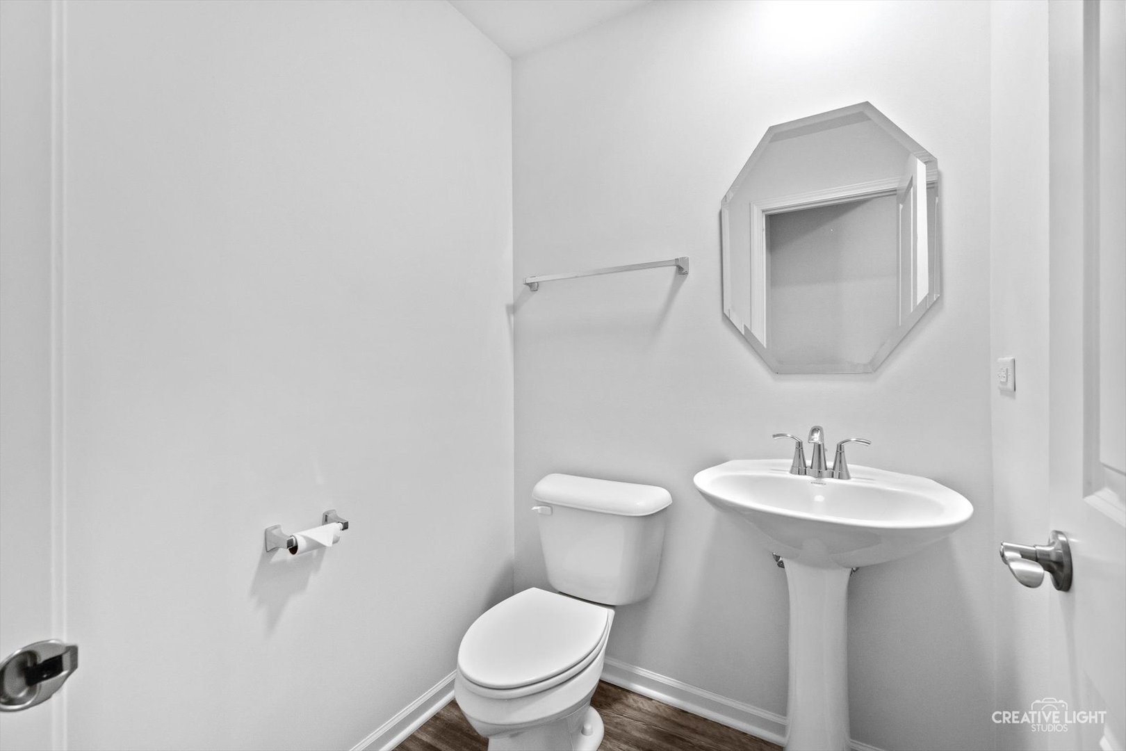 513 Creek Drive Property Photo 9