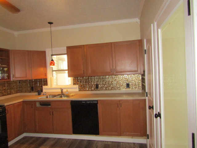 111 N Columbus Street Property Photo 9