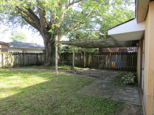 111 N Columbus Street Property Photo 27