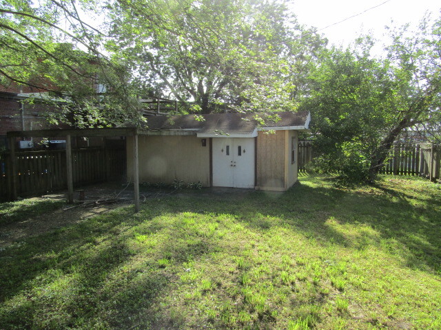 111 N Columbus Street Property Photo 29