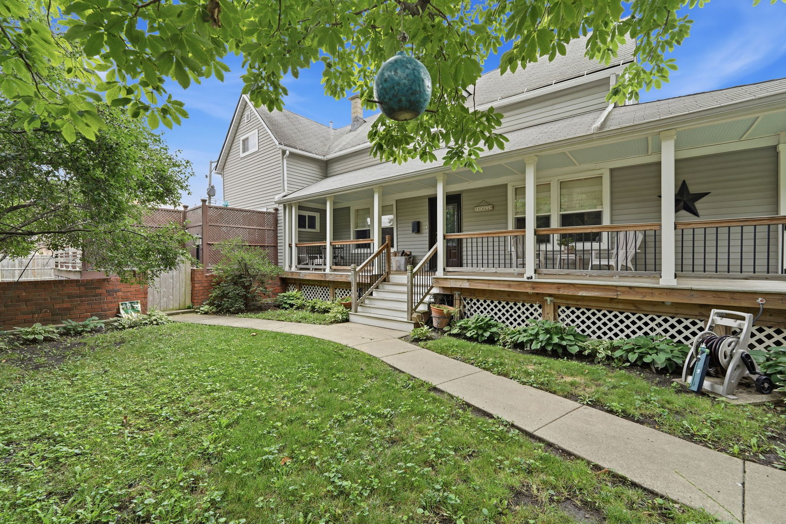 6936 N Owen Avenue Property Photo 3