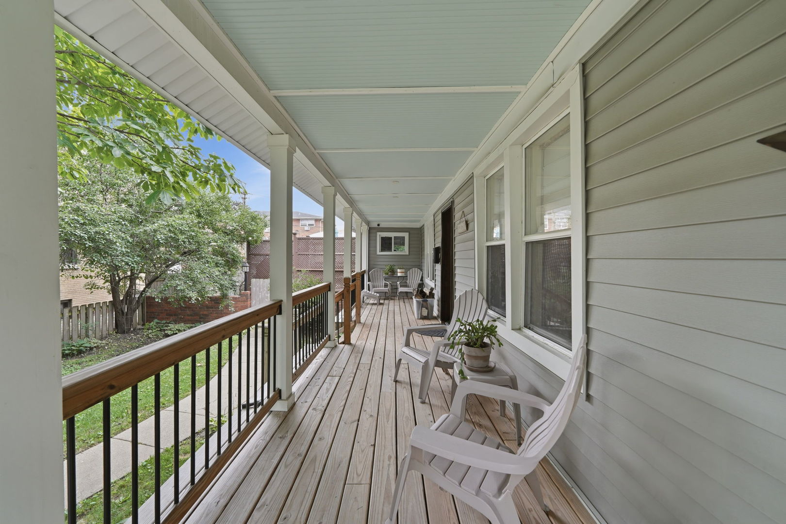 6936 N Owen Avenue Property Photo 5