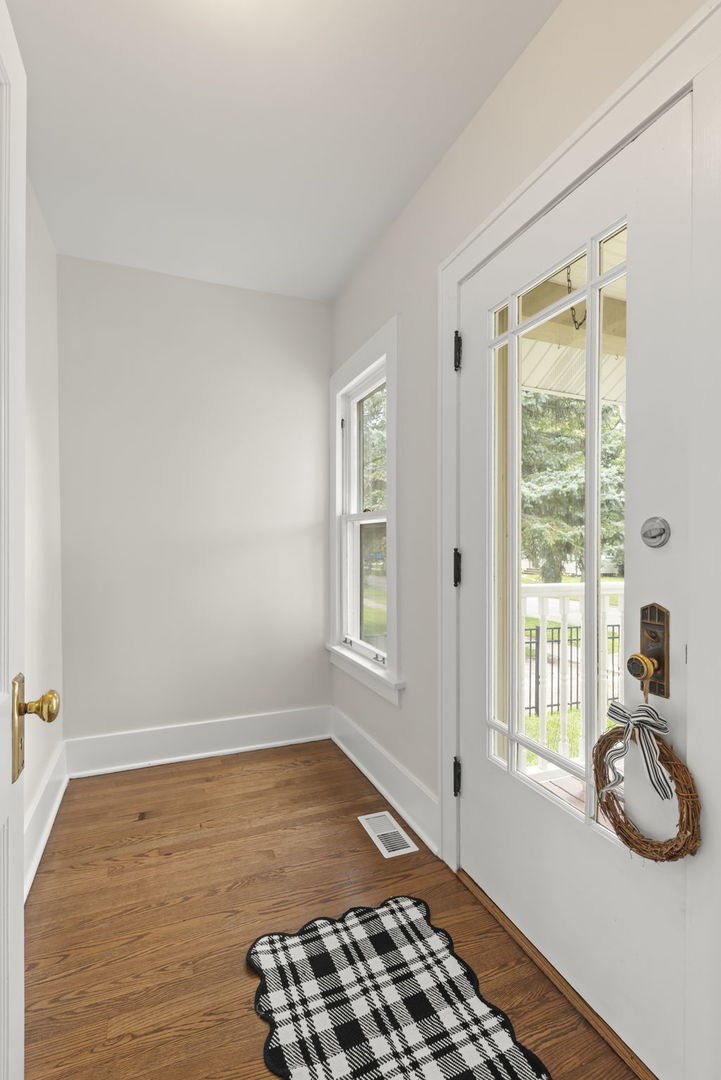 130 S Washington Street Property Photo 2