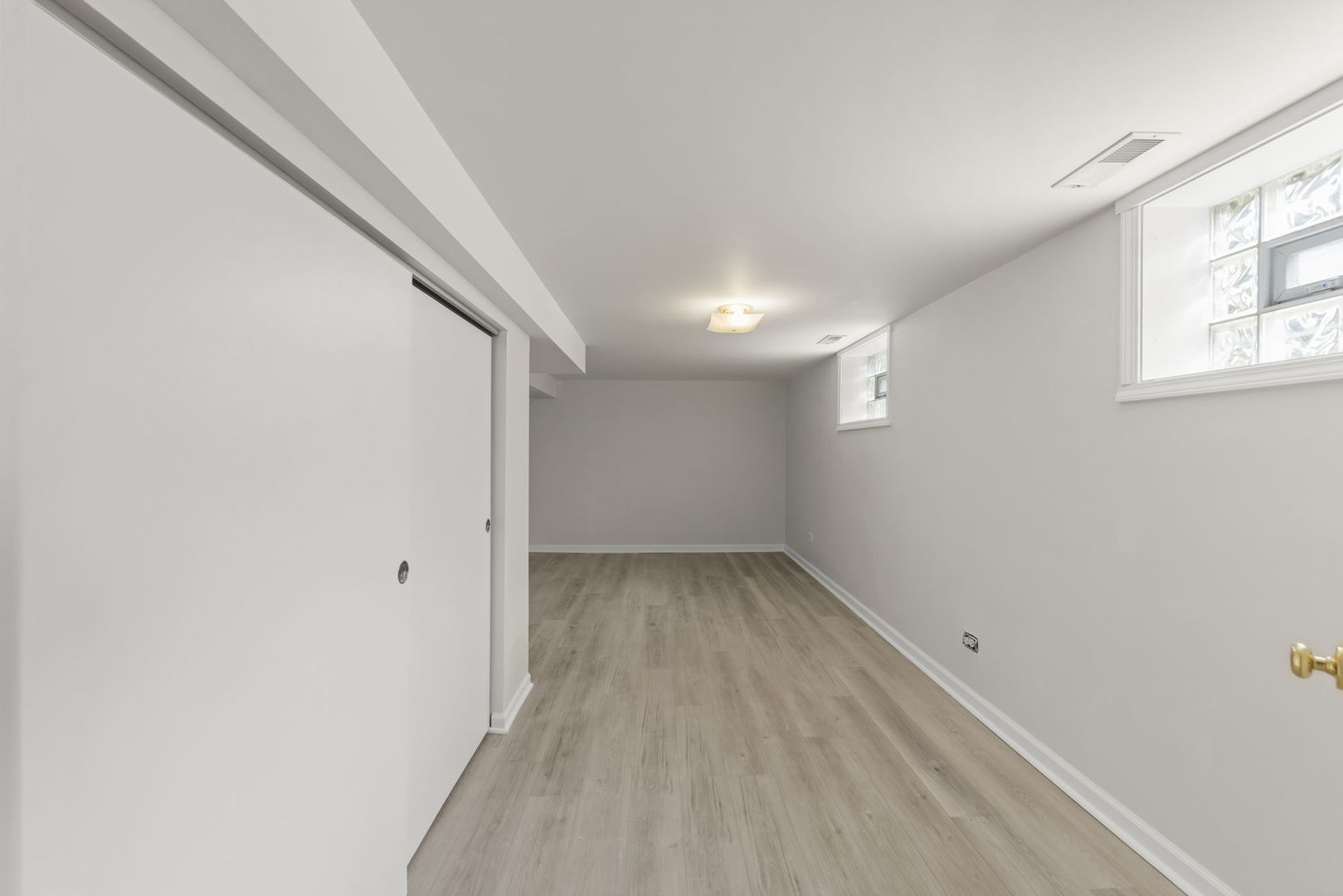 130 S Washington Street Property Photo 15