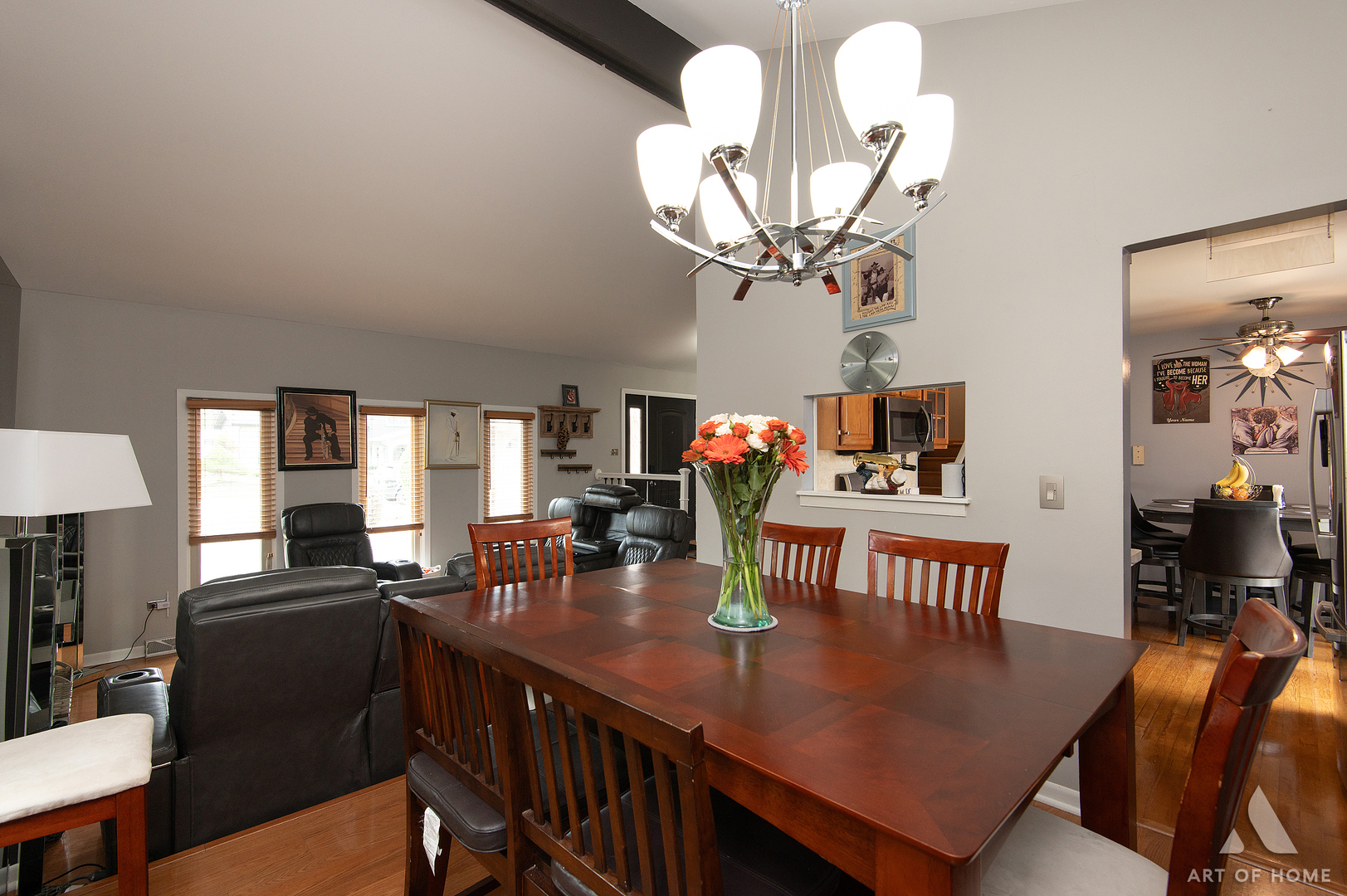 444 S Dorchester Avenue Property Photo 5