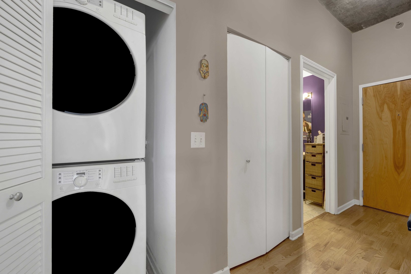 1122 W Catalpa Avenue 606 Property Photo 2