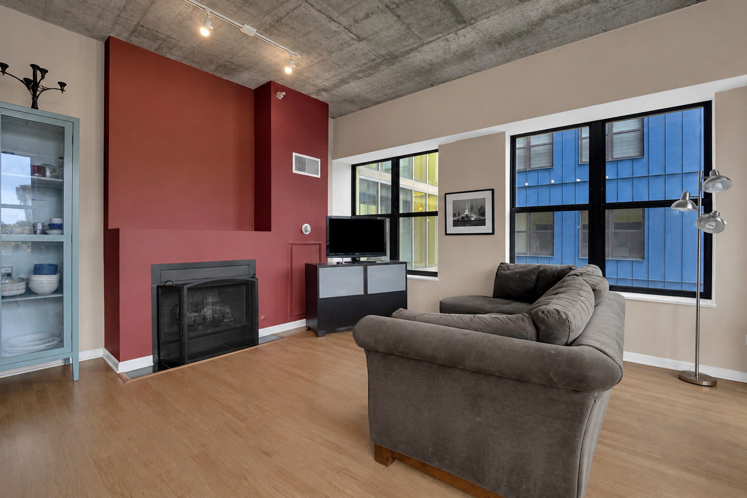 1122 W Catalpa Avenue 606 Property Photo 6