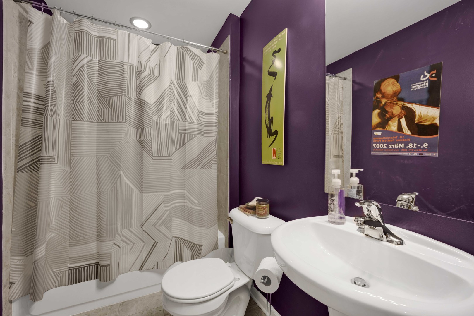 1122 W Catalpa Avenue 606 Property Photo 10