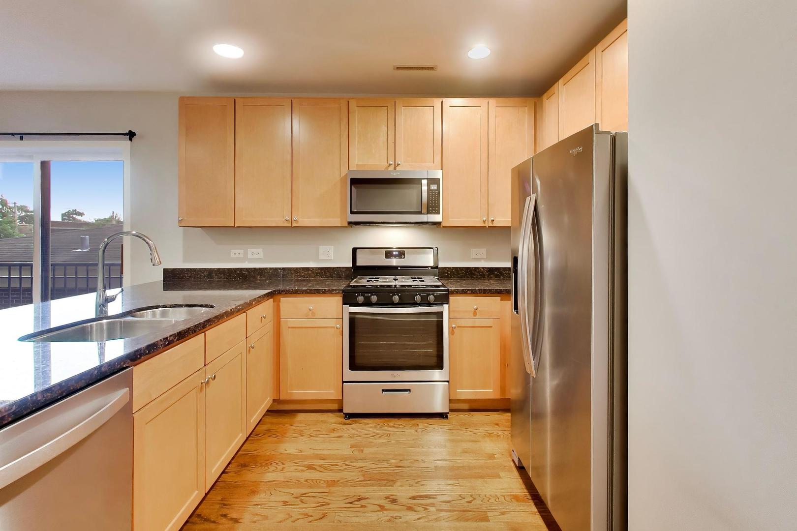 421 S Ridgeland Avenue 2s Property Photo 6
