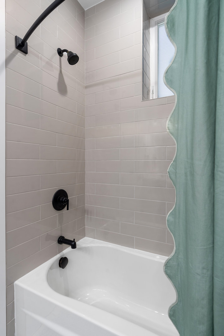 3026 W Lyndale Street 1 Property Photo 27
