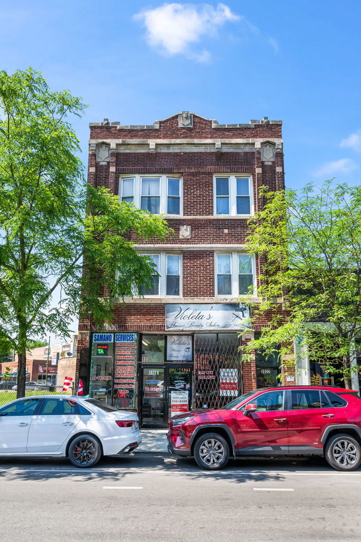 2822 N Milwaukee Avenue Property Photo 1