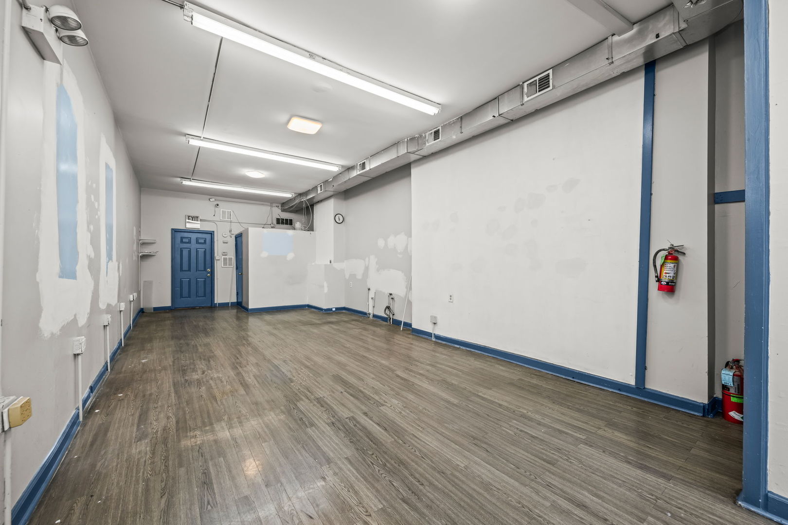 2822 N Milwaukee Avenue Property Photo 6