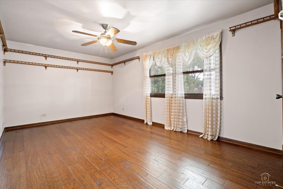 231 Southwick Lane Property Photo 31