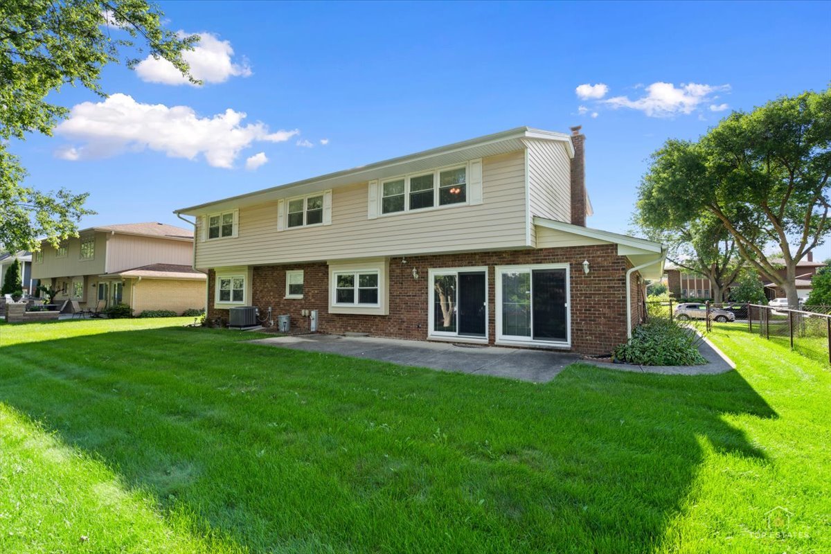 231 Southwick Lane Property Photo 41