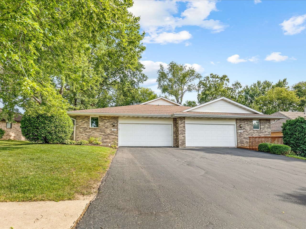 6616 Sandalwood Close Property Photo 3