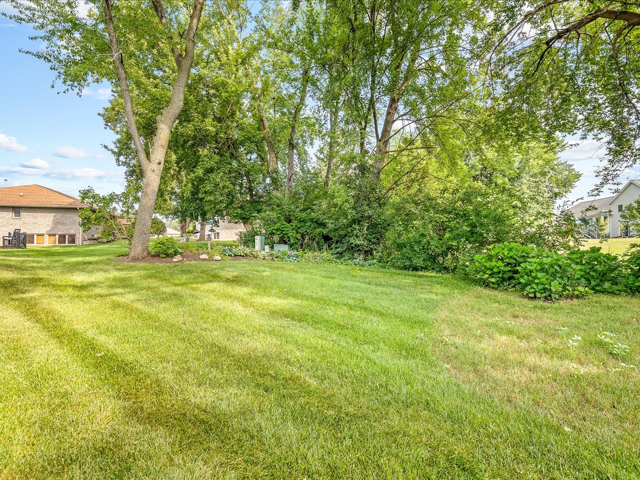 6616 Sandalwood Close Property Photo 39