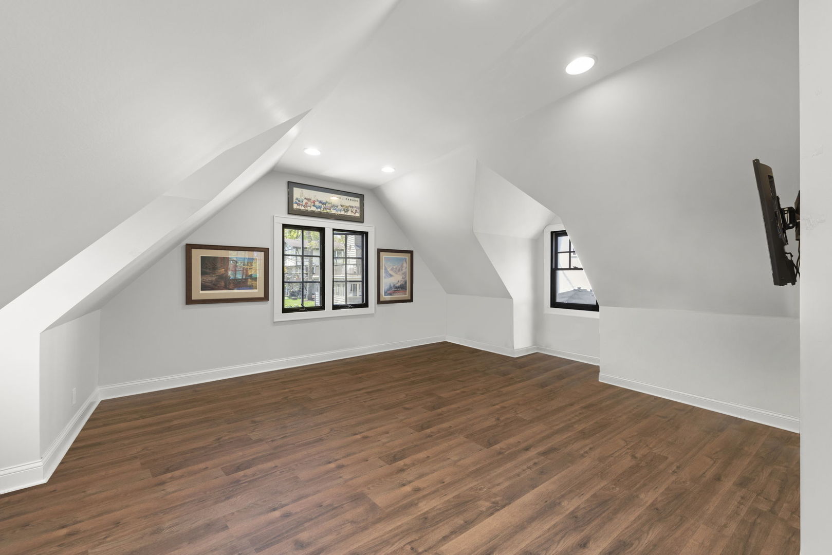 639 N Park Boulevard Property Photo 45