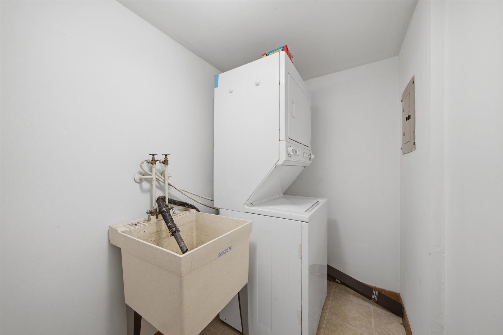 6441 W Pershing Road 104 Property Photo 18