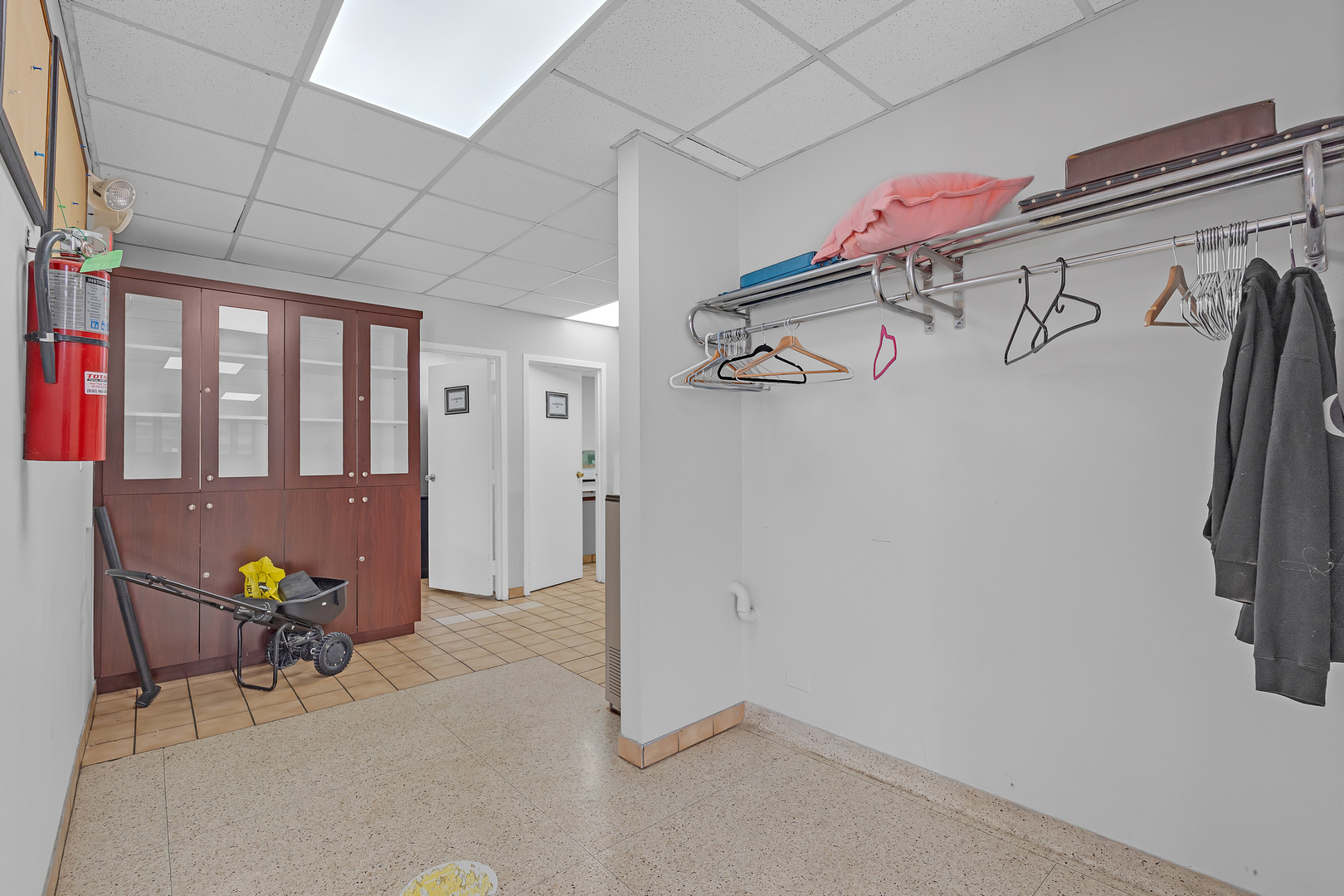 8057 N Milwaukee Avenue Property Photo 15