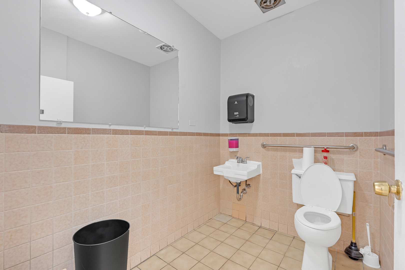 8057 N Milwaukee Avenue Property Photo 24