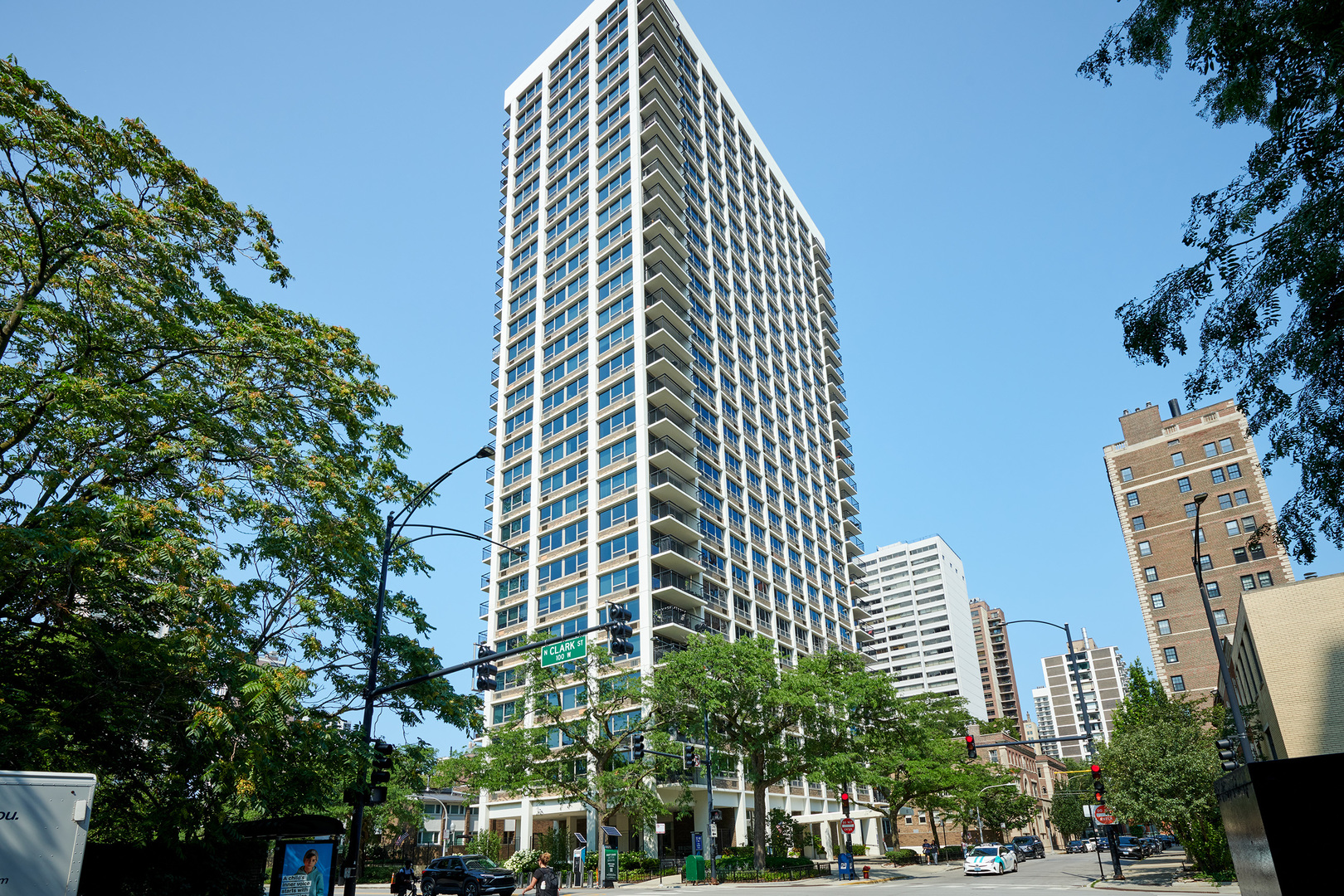 88 W Schiller Street 3007