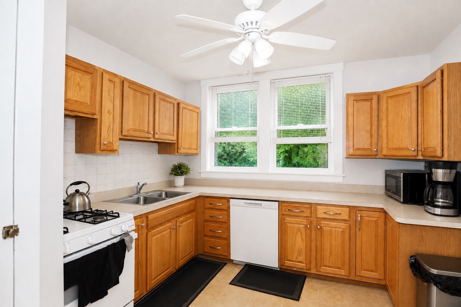 1504 Pitner Avenue Property Photo 6