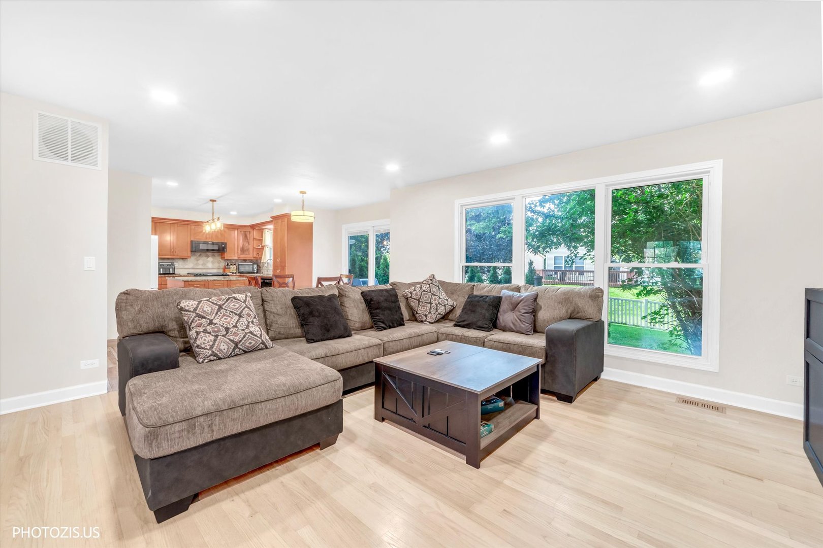 12726087 Property Photo 11