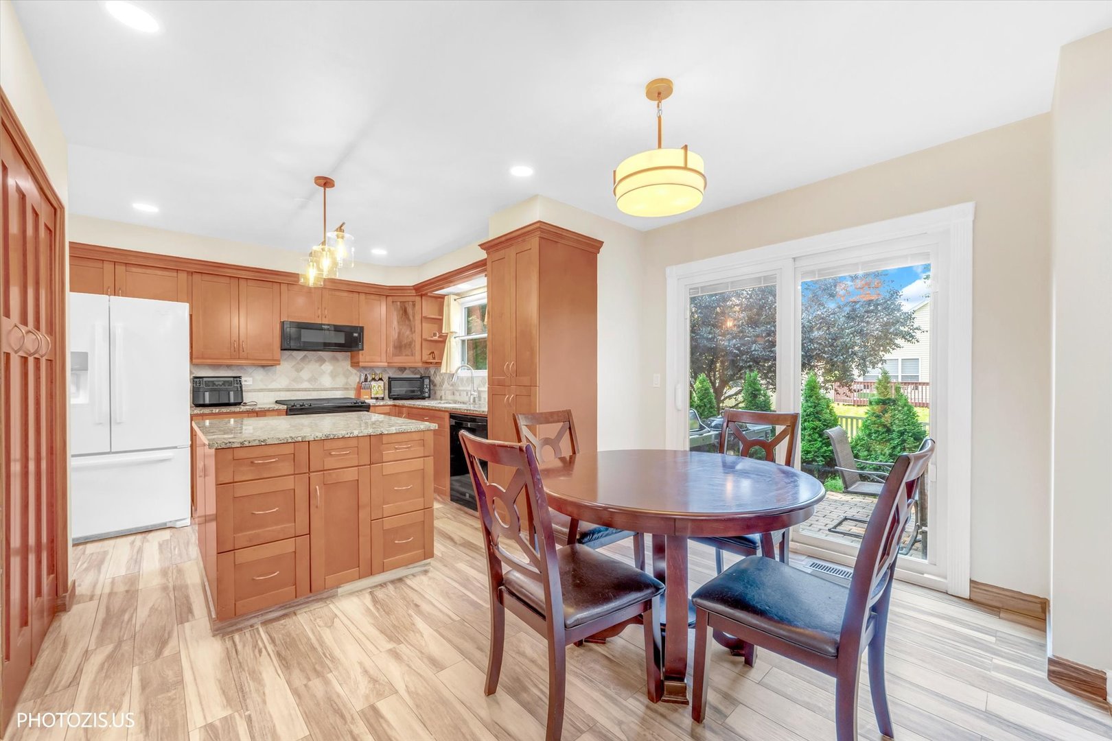 12726087 Property Photo 19