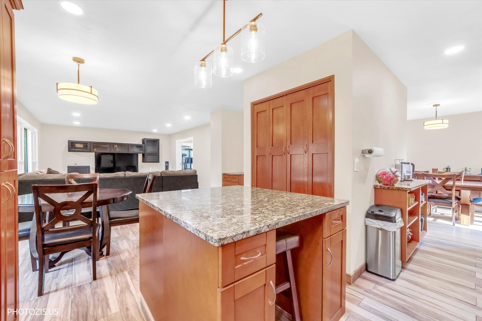 12726087 Property Photo 20