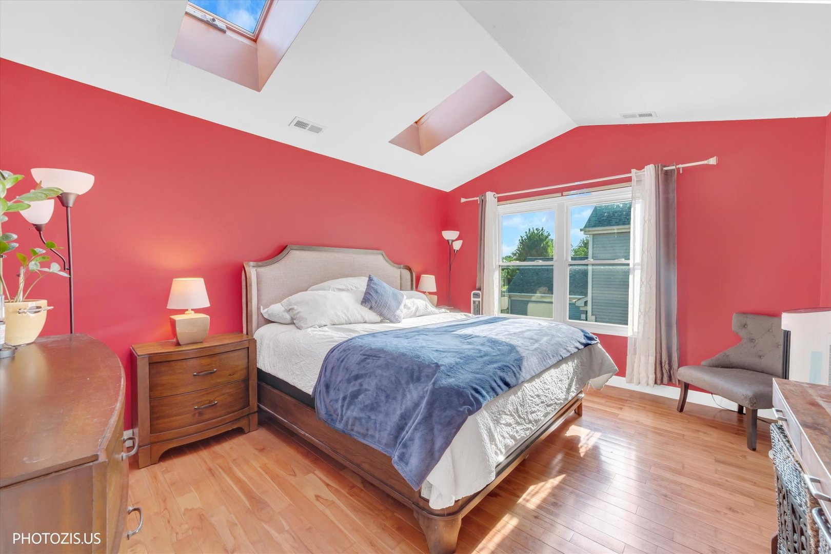 12726087 Property Photo 27