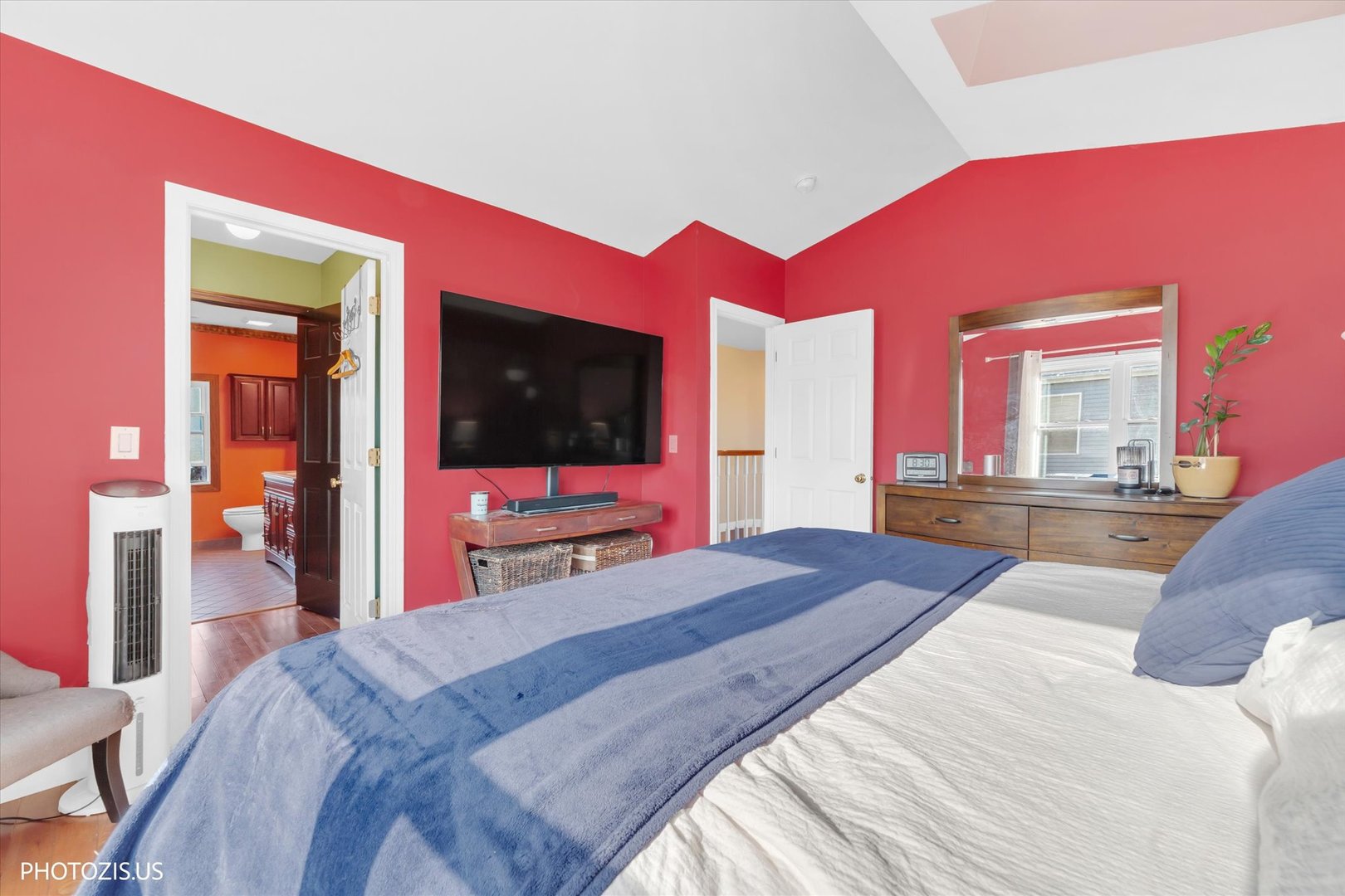 12726087 Property Photo 28