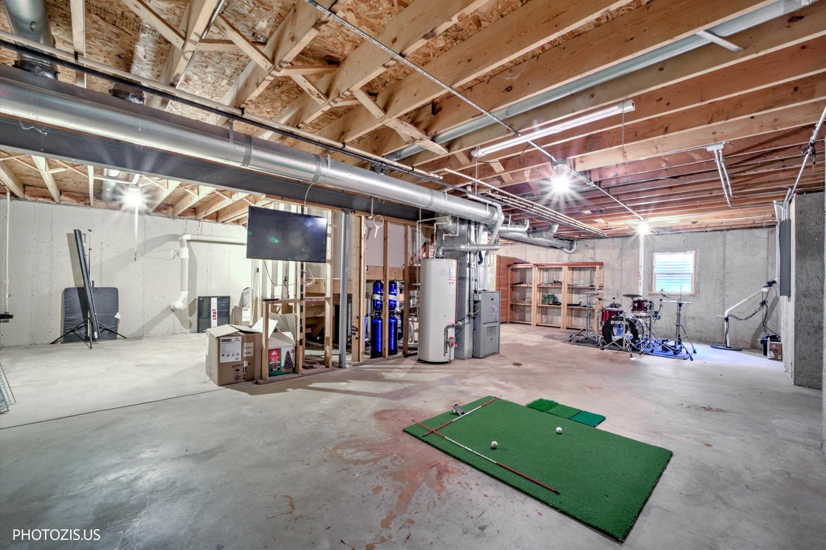 12726087 Property Photo 38