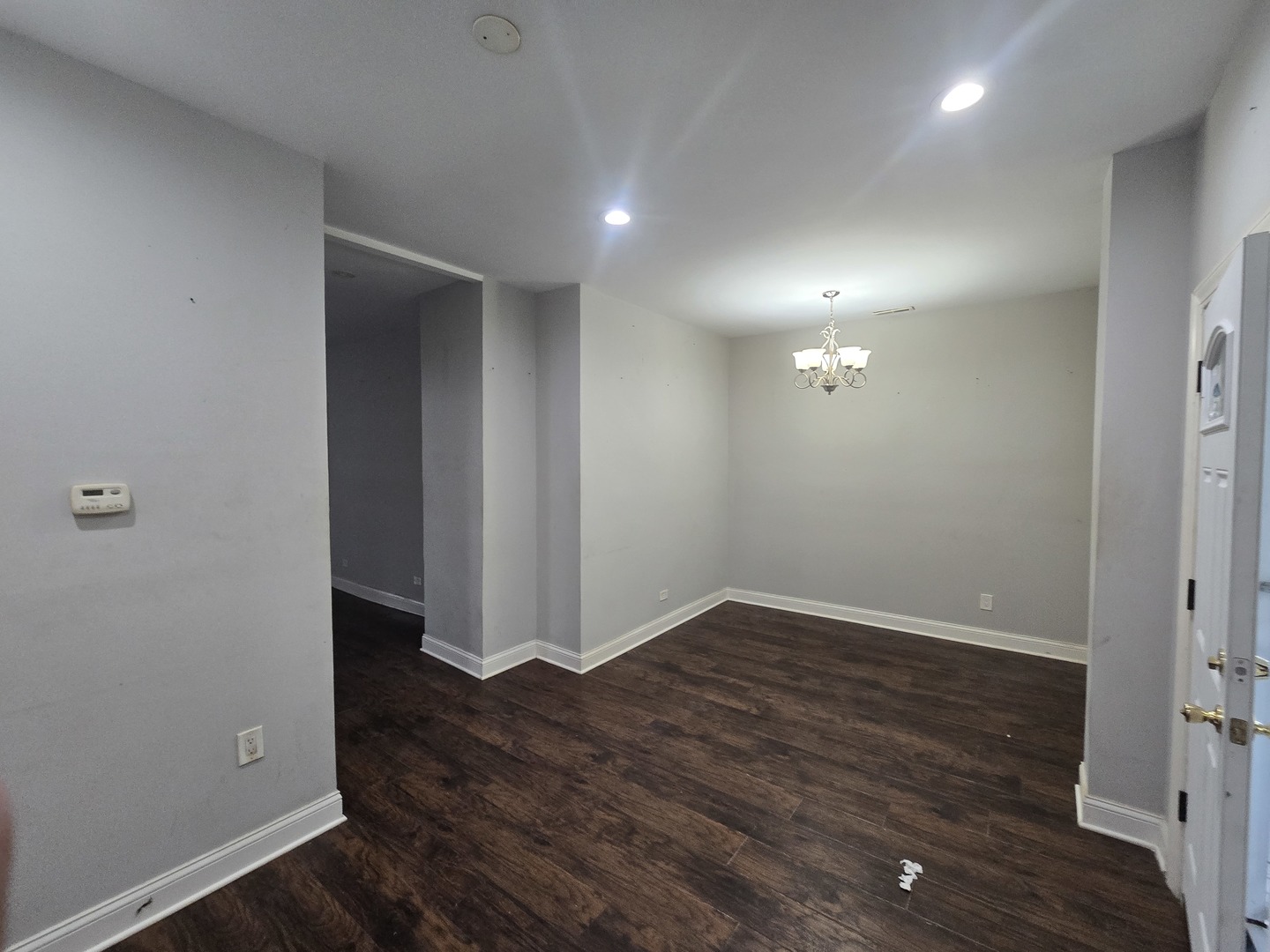 8622 S Escanaba Avenue Property Photo 3