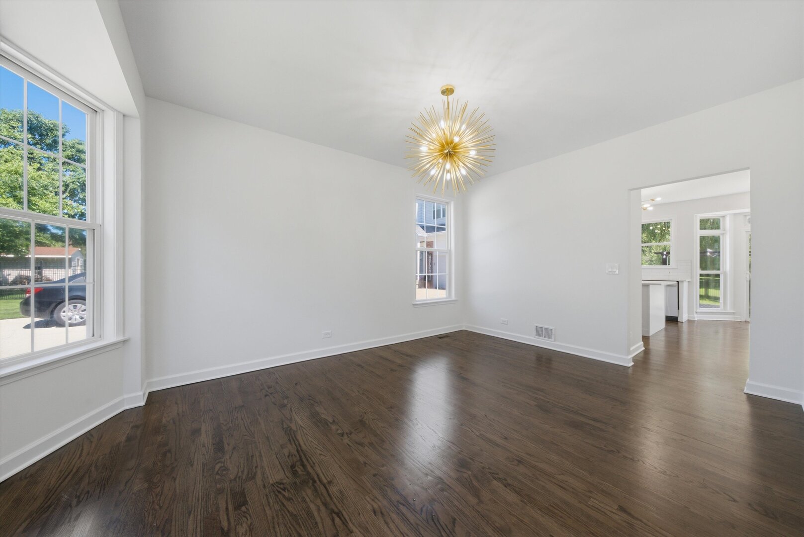 950 W Colfax Street Property Photo 4