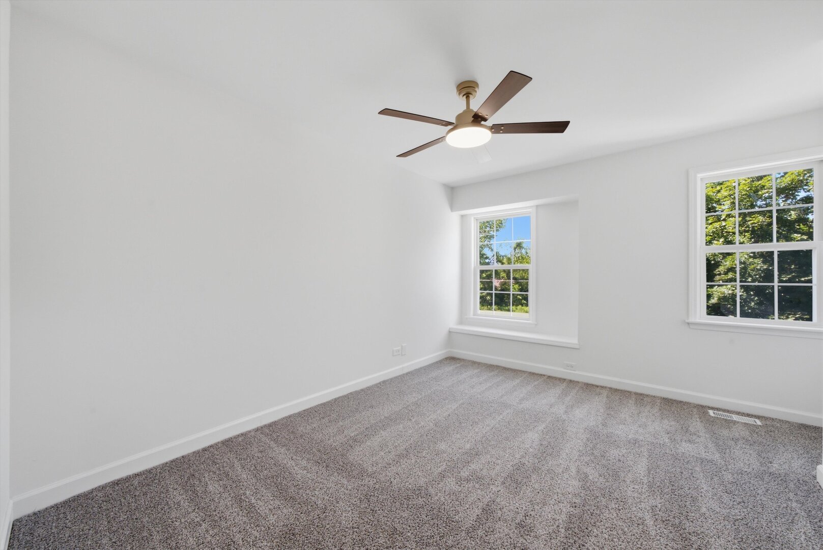 950 W Colfax Street Property Photo 23