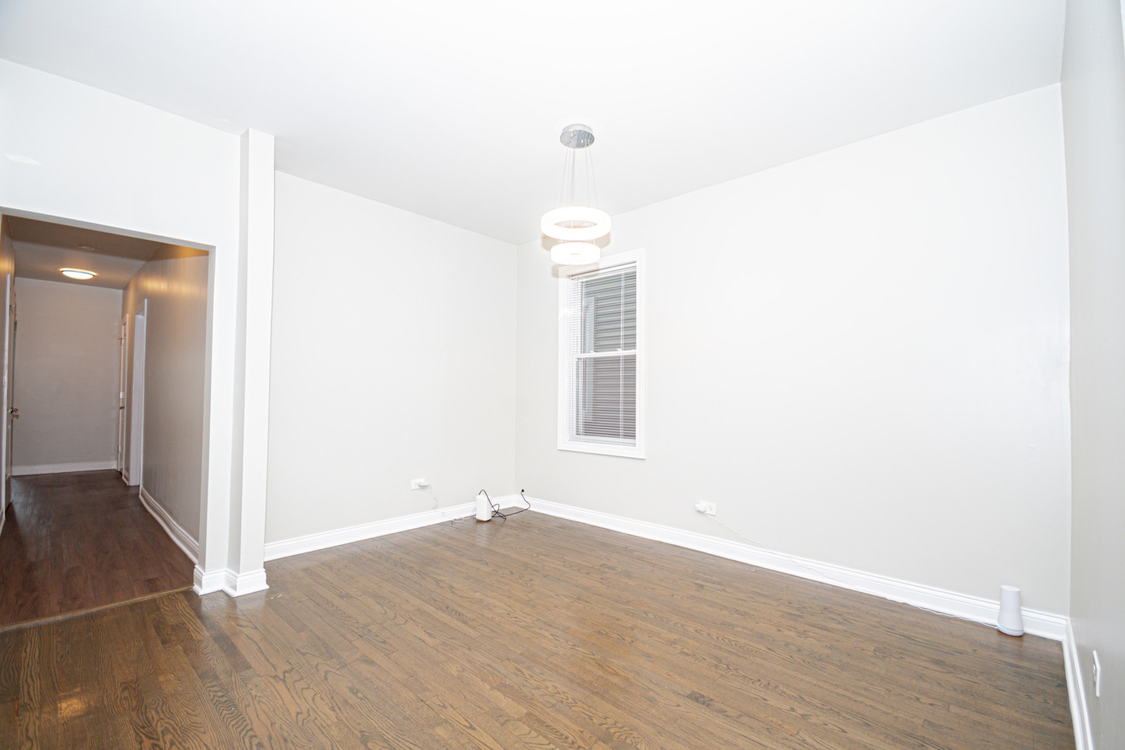 2824 N Springfield Avenue Property Photo 8