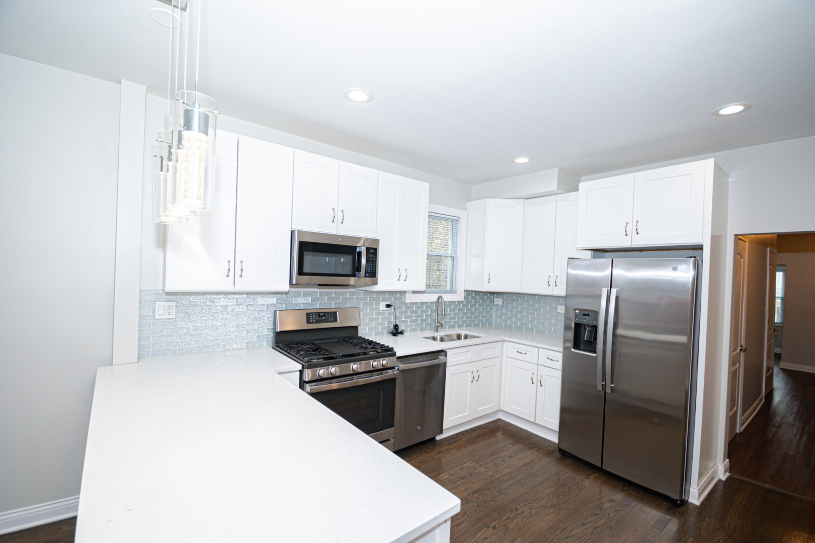 2824 N Springfield Avenue Property Photo 12