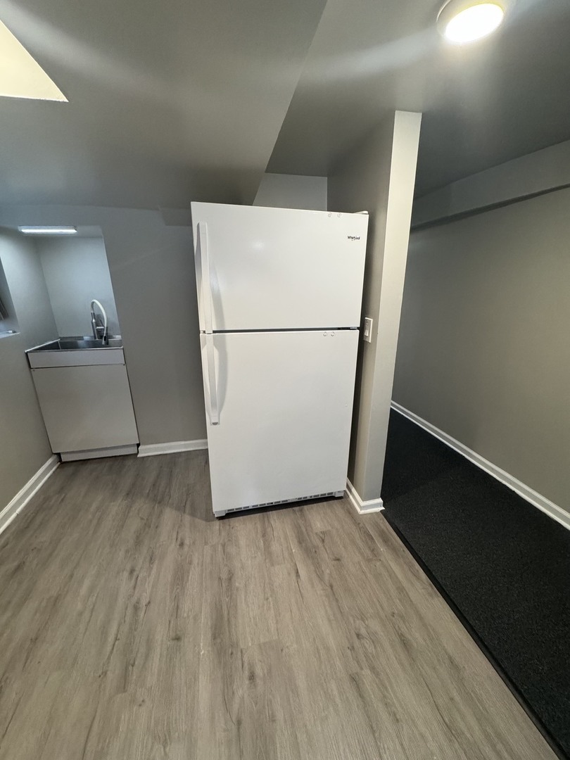 2824 N Springfield Avenue Property Photo 43