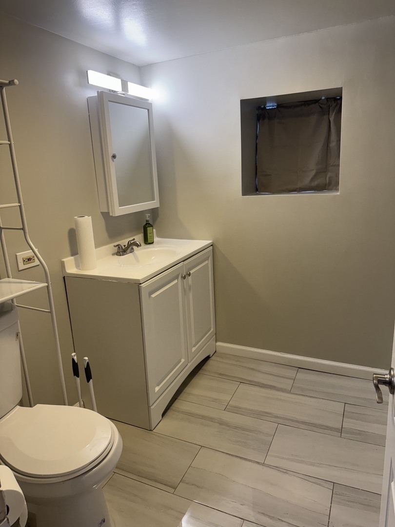 2824 N Springfield Avenue Property Photo 48