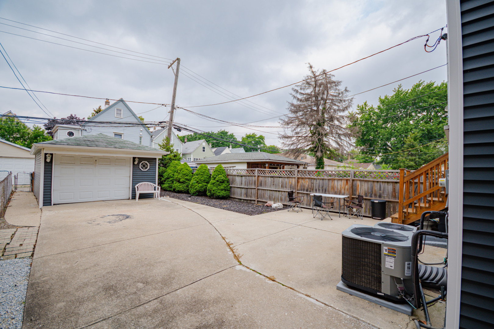 2824 N Springfield Avenue Property Photo 51