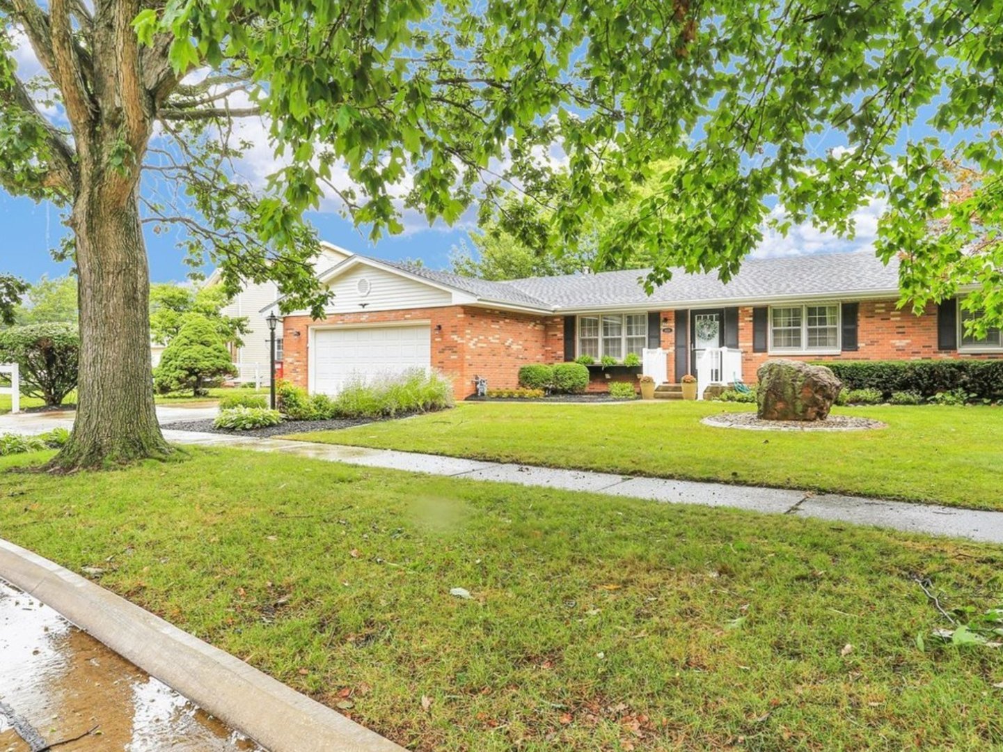 1820 Augusta Drive Property Photo 3